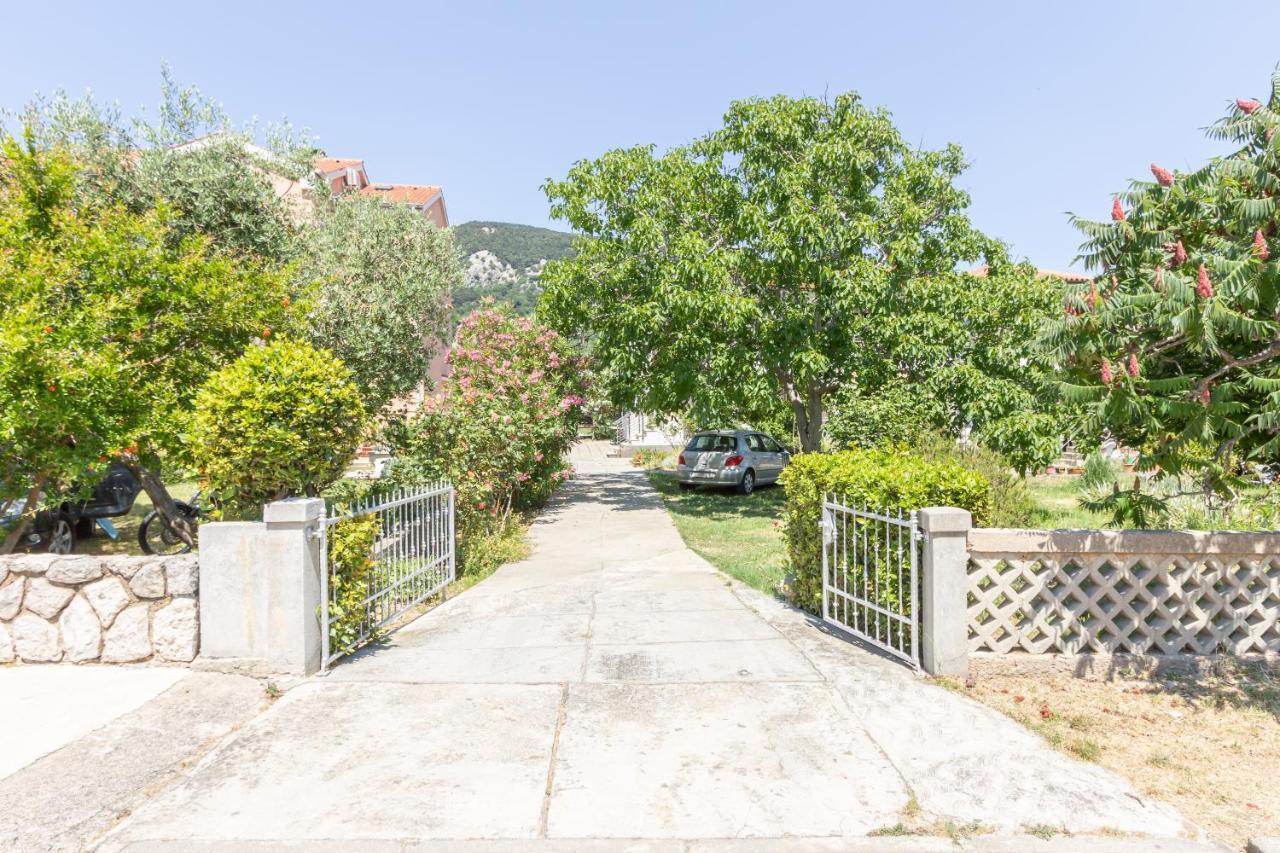 Apartment Beti With Balcony Baška Exteriér fotografie