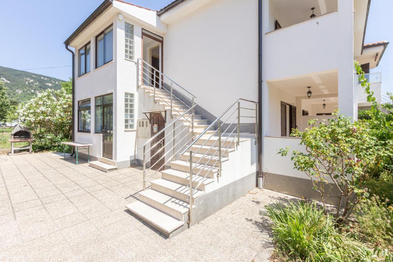 Apartment Beti With Balcony Baška Exteriér fotografie